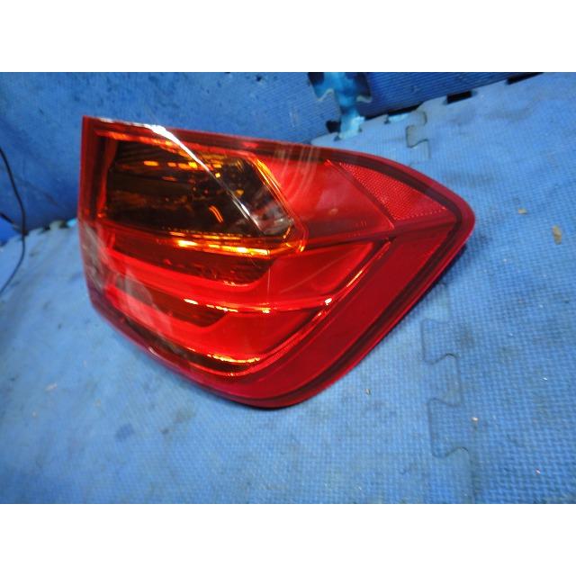 BMW 320i F30 等  右 テール レンズ ランプ ライト  (少し難有) 品番 7259894  [2411] |  | 01