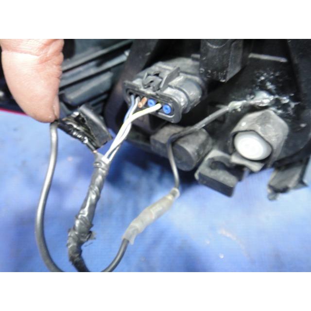 BMW 320i F30 等  右 テール レンズ ランプ ライト  (少し難有) 品番 7259894  [2411] |  | 02