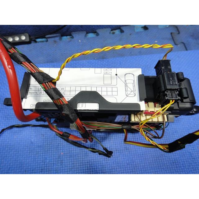 BMW 320i 320d F30 F31 等  ヒューズ ボックス  品番 926111203   [2411] |  | 01