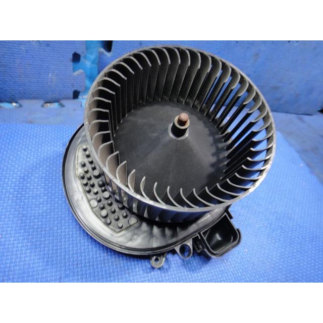 BMW 320i 320d F30 F31 等  ブロア モーター ファン  品番 9276112  T903543  [2411] |  | 02