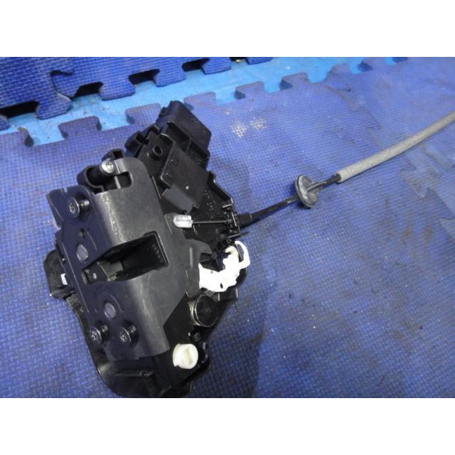 Volvo ボルボ V70 BB 系 等 右 リア ドア ロック アクチュエーター　品番 31253917　  [2805] |  | 01