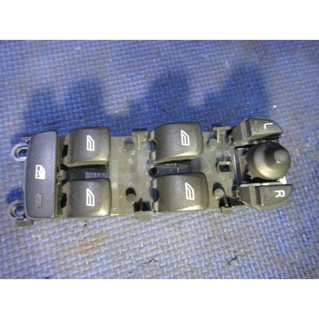 Volvo ボルボ V70 BB 系 等  フロント 右　運転席　パワーウィンドウ スイッチ　品番 31272004 [2805] | 