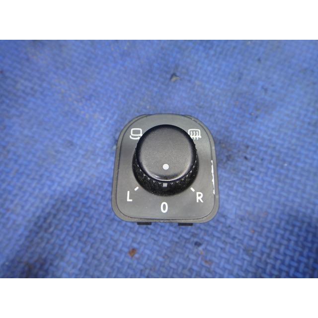VW ゴルフ 5 1K 系 等  ドアミラー スイッチ  品番 1K0959565  [2839] | 
