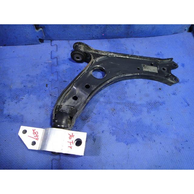 VW ゴルフ 5 1K 系 等 右 フロント ロア アーム  68,800Km   [2839] | 