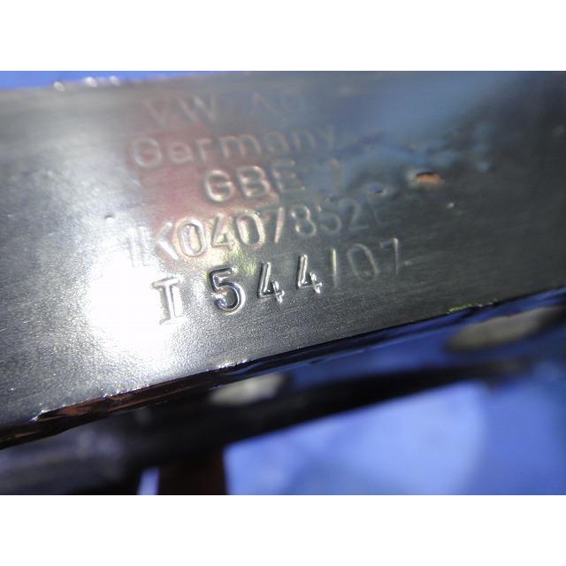 VW ゴルフ 5 1K 系 等 右 フロント ロア アーム  68,800Km   [2839] |  | 04