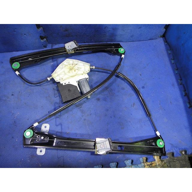 VW ゴルフ 5 1K 系 等 左 フロント パワーウィンドウ レギュレーター  モーター付き   1K0959792 K  [2839] |  | 01