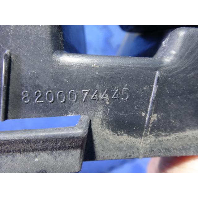 ルノー メガーヌ RS MF4R2 MF系 等 リア 中央 センター 取付 ブラケット 品番 8200074445  [2928] |  | 02