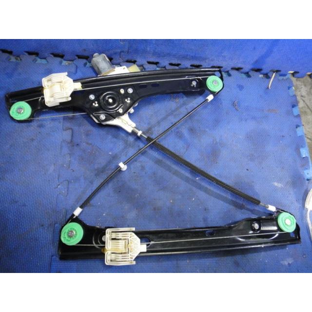 BMW E90 E91 320i 325i 等 純正 左 フロント パワーウィンドウ レギュレーター　品番 7140587  [2998] |  | 01