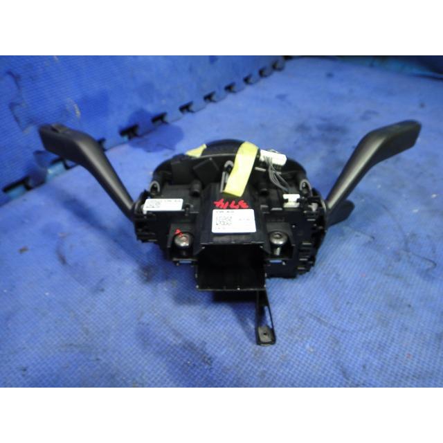 パサート ヴァリアント 3CCAX 等 コンビネーション スイッチ アングル 舵角 センサー 5K0953569  [3174] |  | 01