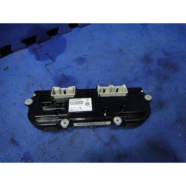 パサート ヴァリアント 3CCAX 等 エアコン スイッチ  品番 3AA907044 AF  [3174] |  | 01