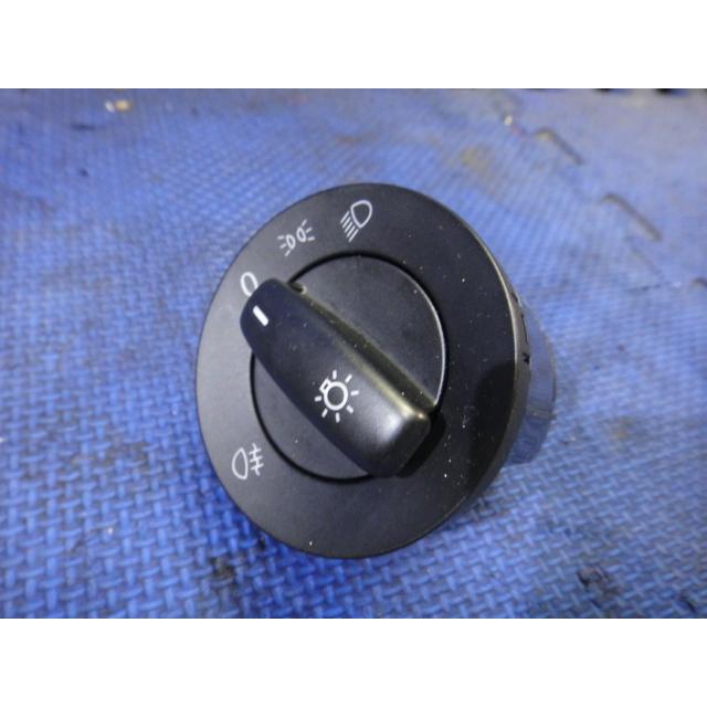 VW ゴルフ ヴァリアント 1K 系 ライトスイッチ　品番 1K0941431   [3307] | 