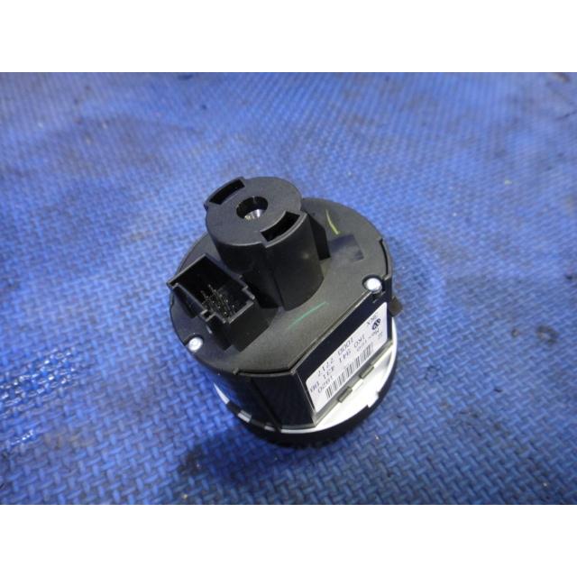 VW ゴルフ ヴァリアント 1K 系 ライトスイッチ　品番 1K0941431   [3307] |  | 01