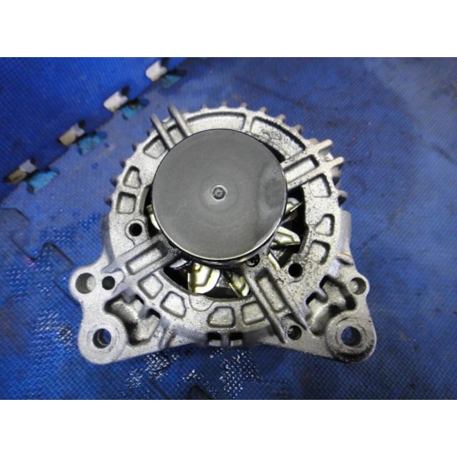 VW ゴルフ ヴァリアント 1K 系  　オルタネーター　品番 03C903023A  [3307] |  | 01
