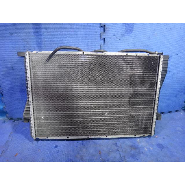 BMW 525i E39 DT25 DS25 等  純正 ラジエター  品番 17111710944 　 [3308] |  | 01