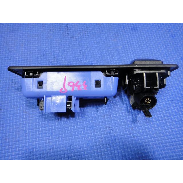 BMW 320i 320d F30 F31 等 純正 リア バック カメラ トランク オープナー スイッチ 品番 6539240351   [3369] |  | 01