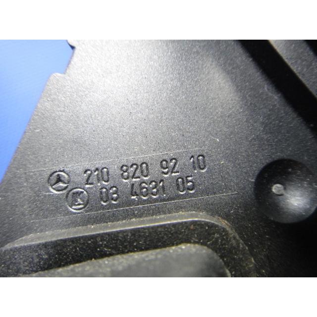 メルセデス ベンツ W210 E320 E240 等 運転席 右 シートスイッチ 品番 2108209210　[3373] |  | 01