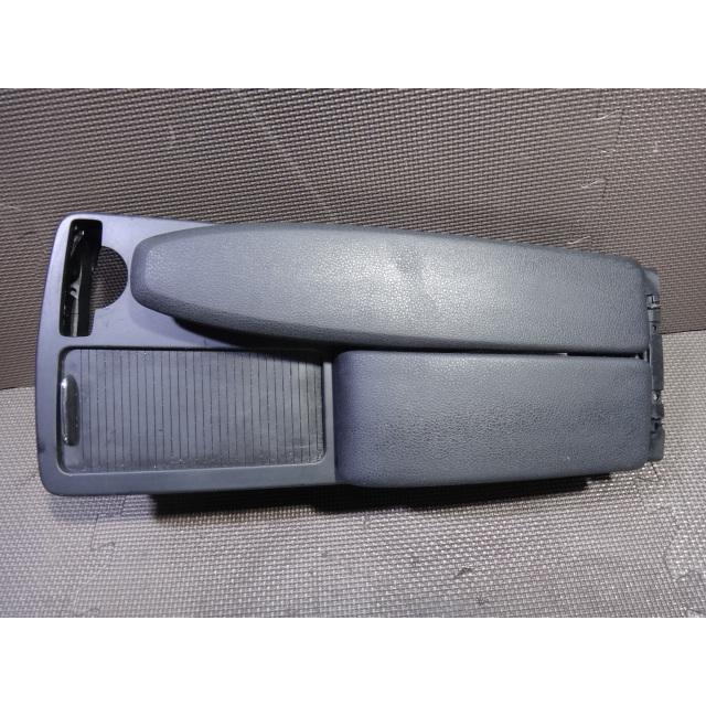 メルセデスベンツ MB W204 センターコンソール 肘掛け 純正 コンソールボックス メルセデス ベンツ W204 C200 等 センター コンソール 肘置き