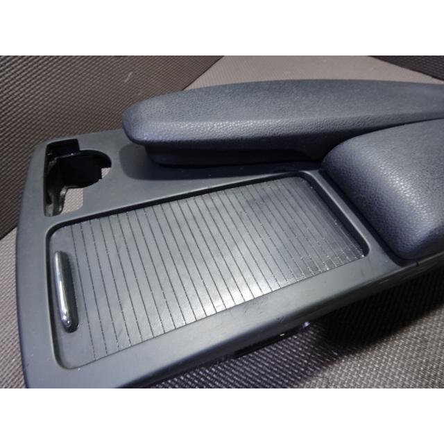 メルセデスベンツ MB W204 センターコンソール 肘掛け 純正 コンソールボックス メルセデス ベンツ W204 C200 等 センター コンソール 肘置き
