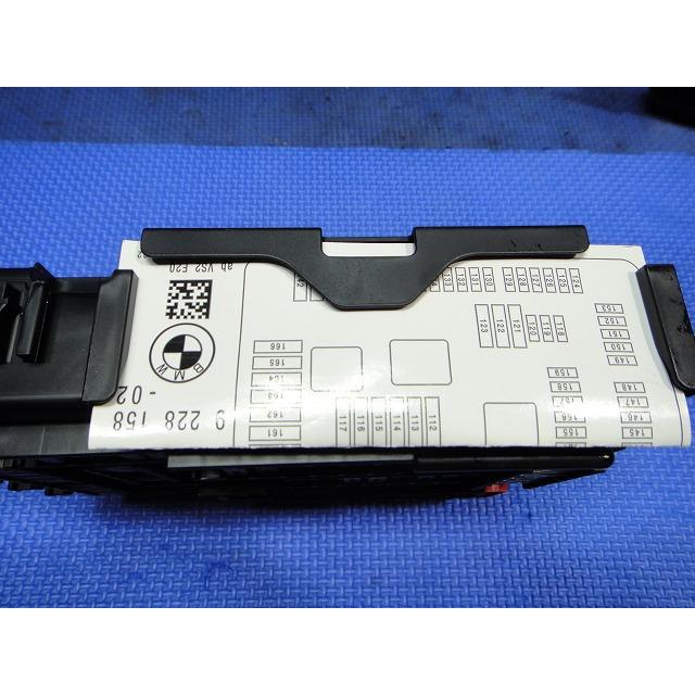 BMW 320i F30 F31 等 ヒューズボックス 品番 9261110 [3405] : 輸入車
