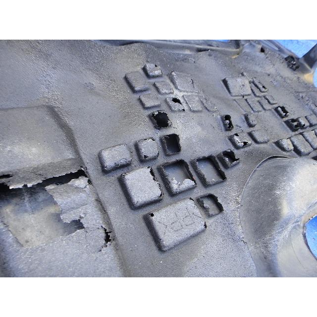 メルセデス ベンツ W212 E300 E350 等  フロア エンジン アンダー カバー  品番 2045203223  [3406] |  | 01