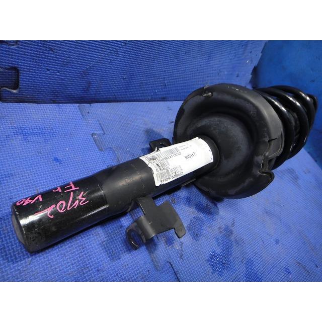 Volvo ボルボ V40 MB4164T 等 純正 右 フロント ストラット ショック サス 走行 49,920Km　 [3702] |  | 03