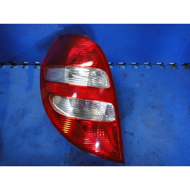 メルセデス ベンツ W169 A170 A200 等 左 テールレンズ テール ライト ランプ 品番 1698200364 [3702] | 