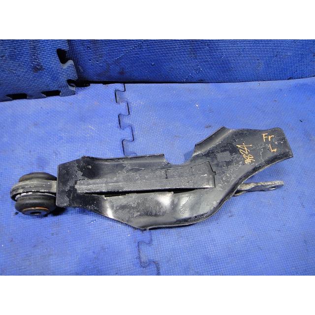 ポルシェ ボクスター 986  右 フロント コントロール アーム 左右 共通 カバー左側用  品番 99634114303 【3834】 | 