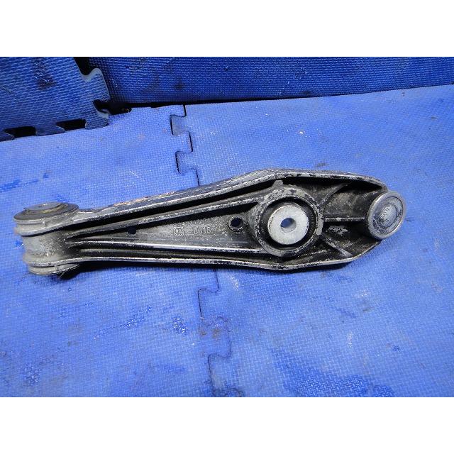 ポルシェ ボクスター 986 フロント ロア アーム (1) 前後 左右 共通 品番 99664134106【3834】 |  | 01