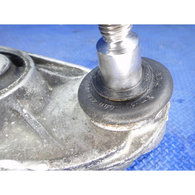 ポルシェ ボクスター 986 フロント ロア アーム (1) 前後 左右 共通 品番 99664134106【3834】 |  | 03