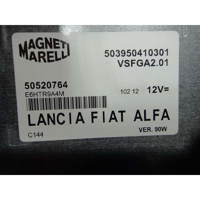 アルファロメオ ジュリエッタ 940141 等 オーディオ コントロール ラジオ CD モジュール ユニット 品番 50520764  [3878] |  | 01