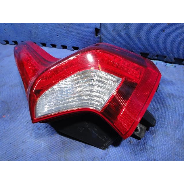ボルボ V60 FB4164T 等 右 リア テール レンズ ライト ランプ 品番 31214964  [3915] |  | 01