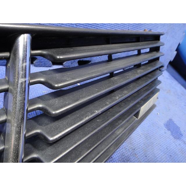 FIAT パンダ 141 フロントグリル 中古　美品 フィアット パンダ 141 等 フロント グリル [3942] : 輸入車専門中古