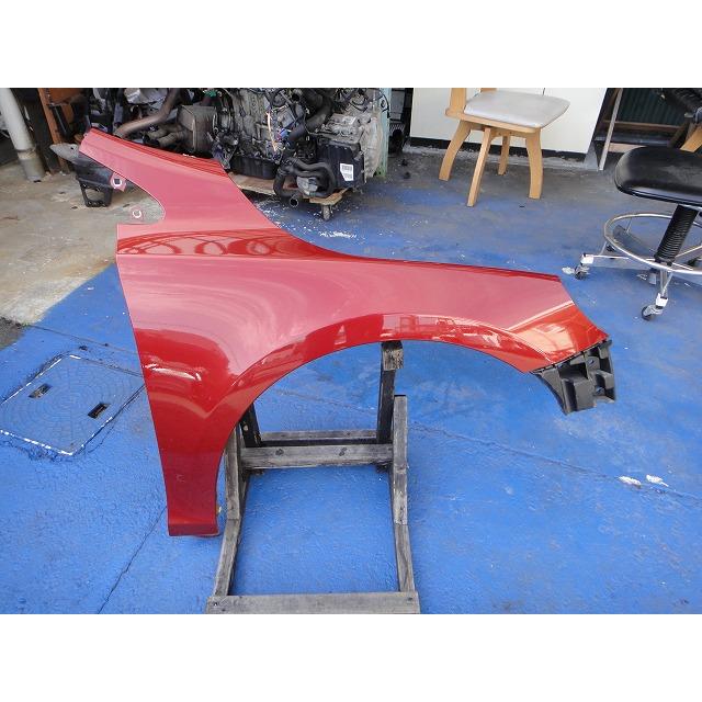 Volvo ボルボ V40 MB4164T 等 右 フロント フェンダー  702/赤  [4072] | 