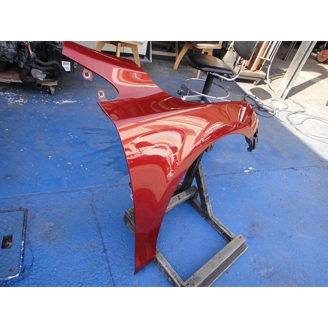 Volvo ボルボ V40 MB4164T 等 右 フロント フェンダー  702/赤  [4072] |  | 01