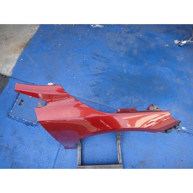 Volvo ボルボ V40 MB4164T 等 右 フロント フェンダー  702/赤  [4072] |  | 05