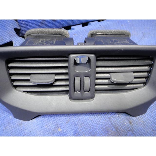 Volvo ボルボ V40 MB4164T 等  エアコン ヒーター 吹出口 ルーバー 中央 センター 左右  [4072] |  | 01