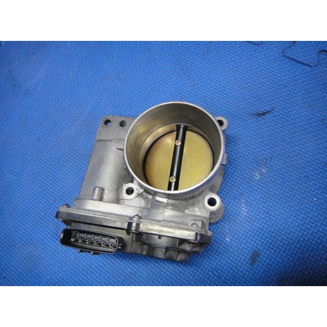 ボルボ V50 MB5244  スロットル ボディ 品番 8677694　  [4076] | 