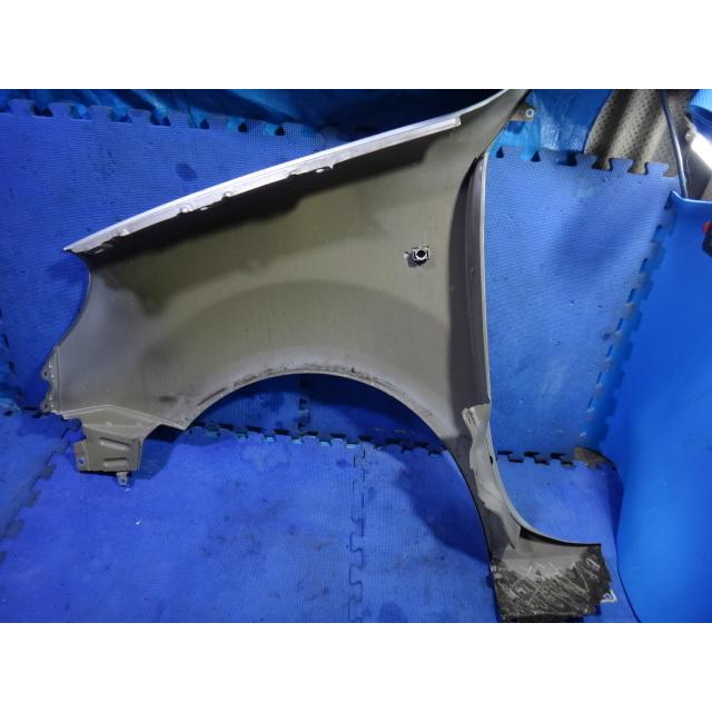 ルノー カングー KCK4M  等　右 フロント フェンダー　B64/シルバー   [4137] |  | 04