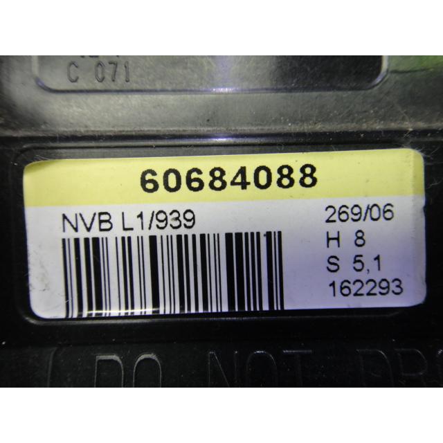 アルファロメオ 159 2.2 JTS 等  コンフォート モジュール　NVB L1/939　品番 60684088  [4157] |  | 01