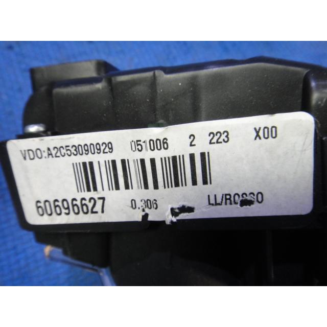 アルファロメオ 159 2.2 JTS 等  3連メーター　品番 60696627　油温計　水温計　燃料計  [4157] |  | 02