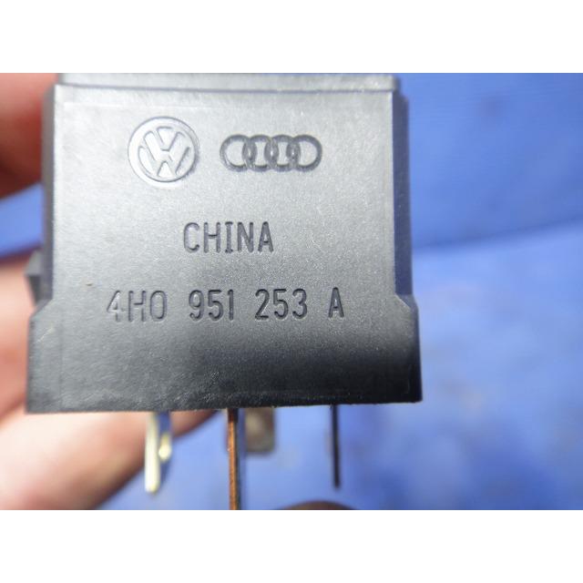 アウディ A3 8VCXSL 8V系 等 リレー 645 646　品番 4H0951253  [4170] |  | 02