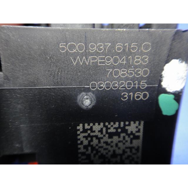 アウディ A3 8VCXSL 8V系 等 ヒューズボックス 品番 5Q0937615   [4170] |  | 02