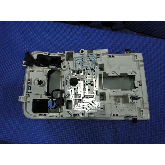 アウディ A3 8VCXSL 8V系 等 フロント ルーム ランプ ライト 品番 8V0947135 A  [4170] |  | 01