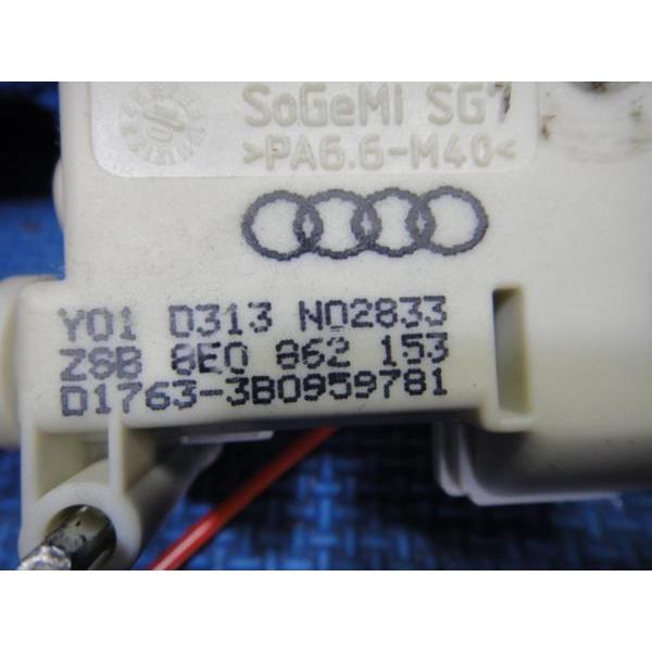 アウディ A4 8E系 B6 等 燃料 給油口 ロックアクチュエーター 8E0862153　  [4171] |  | 01