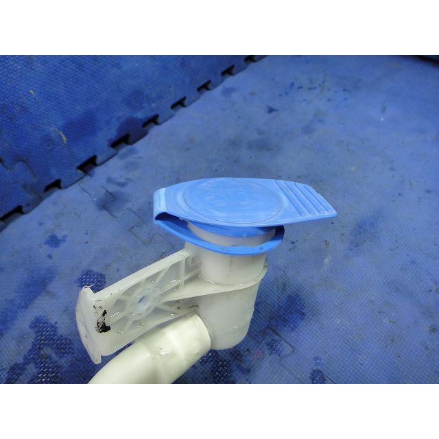 VW ザ ビートル 16CBZ 等 ウィンド ウォッシャー タンク モーター付き  品番 5C6955453   [4185] |  | 02