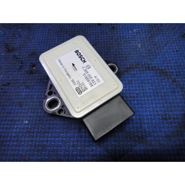 アルファロメオ ミト  等　ヨーレート ESP センサー　品番 51859166 0265005823   [4233] | 