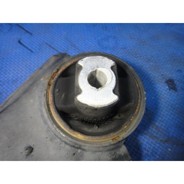 アルファロメオ ミト  等　左 フロント ロアアーム　 38,000Km 取外し   [4233] |  | 01