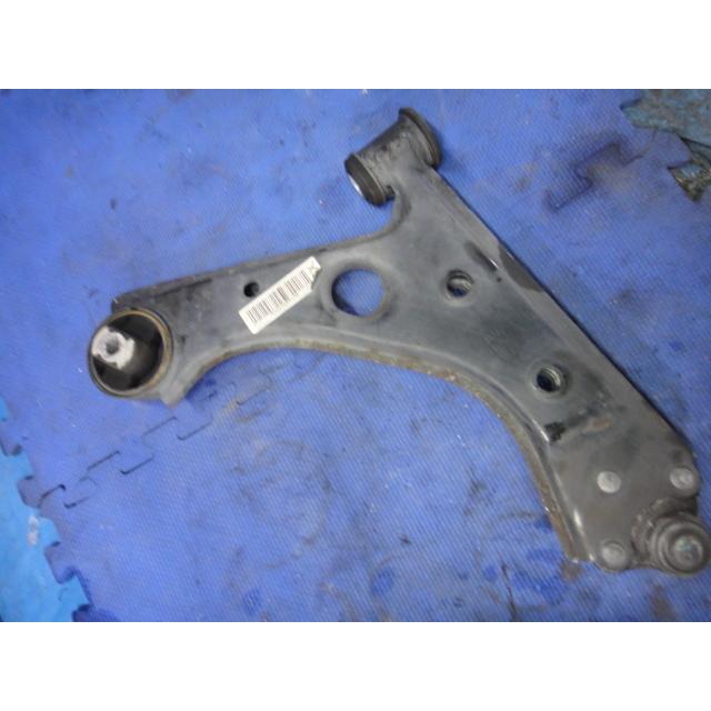 アルファロメオ ミト  等　左 フロント ロアアーム　 38,000Km 取外し   [4233] |  | 04