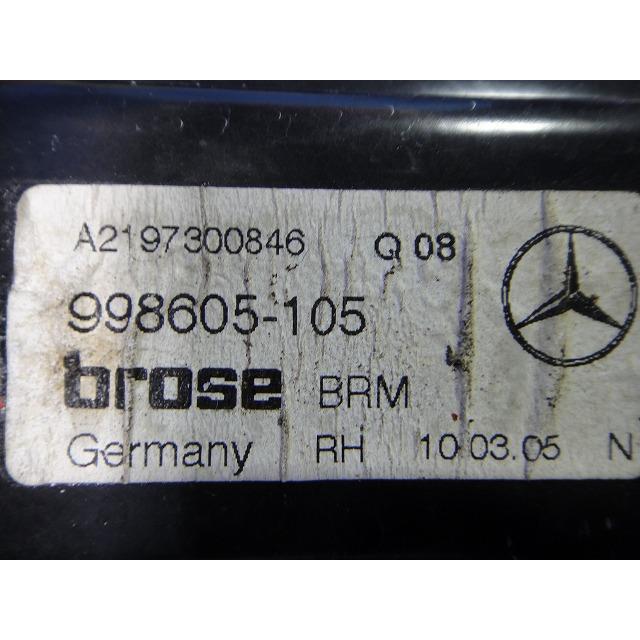 メルセデス ベンツ W219 CLS 350 等 右 リア パワーウィンドウ レギュレーター 品番 2197300846  [4425] |  | 02