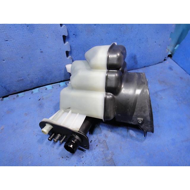 ポルシェ ボクスター 986  ラジエター サブタンク  【4434】 |  | 02